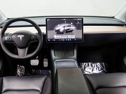 Used 2024 Tesla Model Y Performance image 5