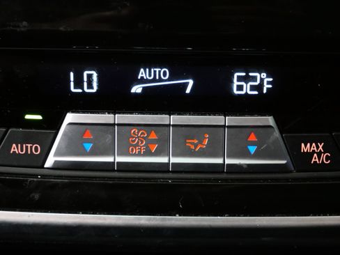 Used 2022 BMW X5 xDrive40i w/ Premium Package AWD/4WD image 26