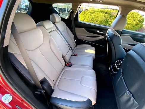 Used 2019 Hyundai Santa Fe Limited w/ Cargo Package image 18