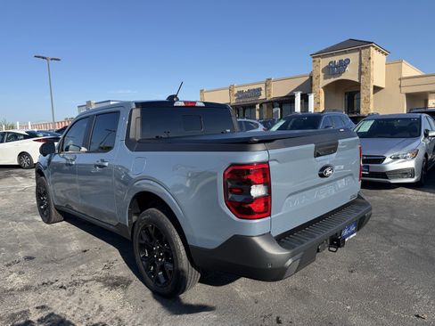 Used 2025 Ford Maverick Lariat w/ Black Appearance Package image 5
