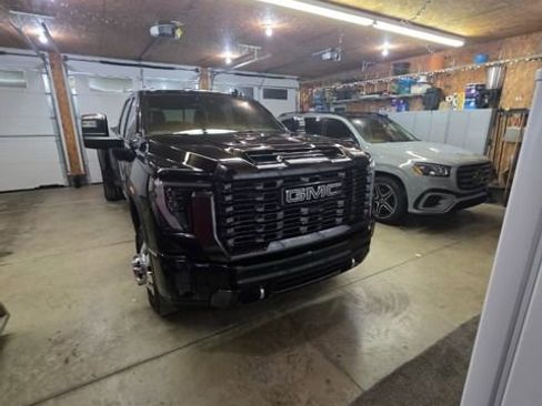 Used 2024 GMC Sierra 3500 Denali Ultimate image 1
