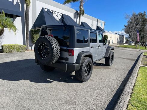 Used 2016 Jeep Wrangler Unlimited Sport w/ Quick Order Package 24S AWD/4WD image 5