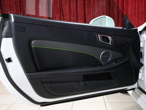 Used 2015 Mercedes-Benz SLK 250 image 13