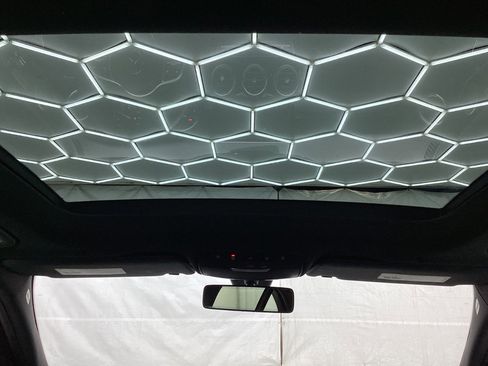 Used 2020 Mercedes-Benz C 300 4MATIC Sedan image 27