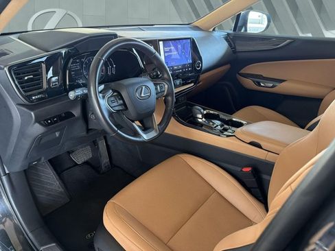 Certified 2025 Lexus NX 250 FWD w/ Accessory Package (Z1) image 10