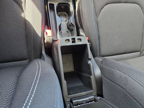 Used 2023 Jeep Renegade Latitude w/ Sun/Sound Group AWD/4WD image 30