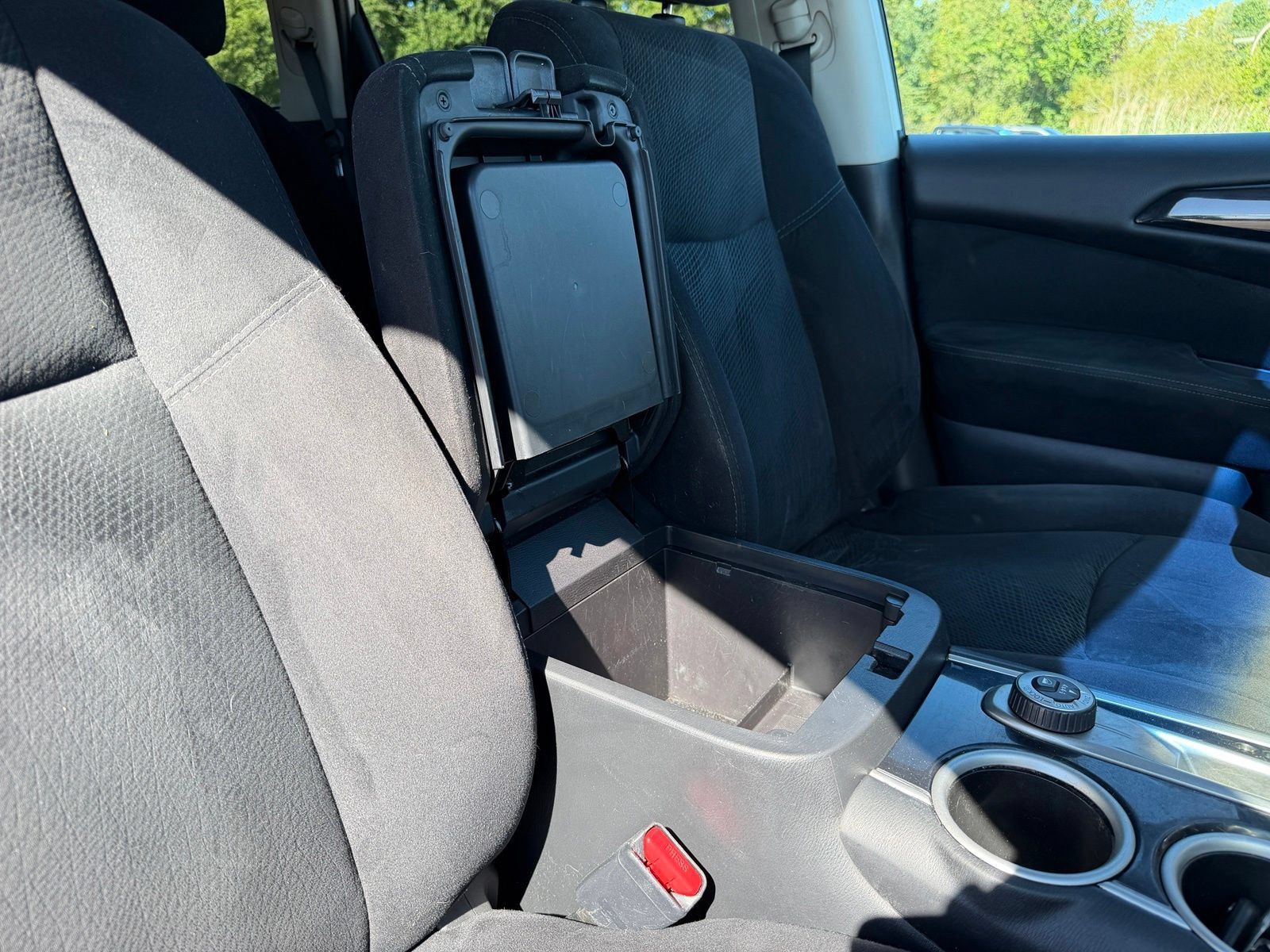 Used 2016 Nissan Pathfinder SV AWD/4WD image 49