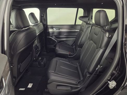 New 2026 Jeep Grand Cherokee L Limited RWD image 18