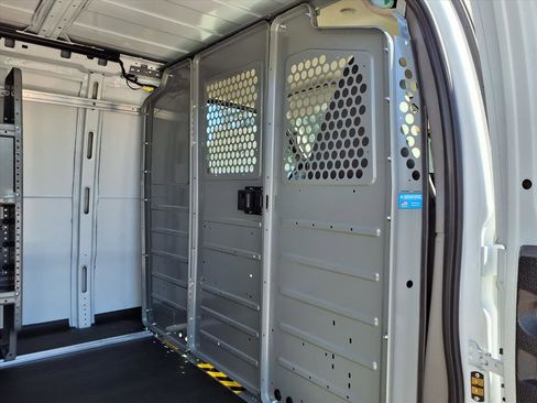 New 2025 GMC Savana 2500 Work Van w/ Driver Convenience Package image 18