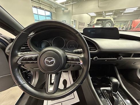 Used 2024 MAZDA MAZDA3 s FWD image 9