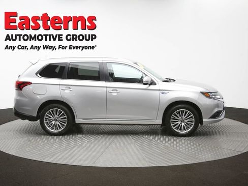 Used 2022 Mitsubishi Outlander LE AWD/4WD image 46