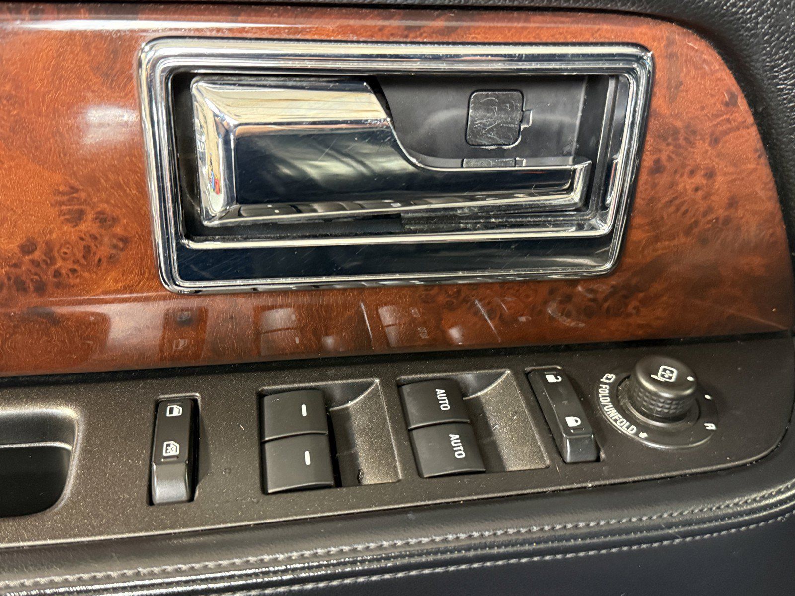 Used 2017 Lincoln Navigator Select AWD/4WD image 22