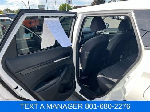Used 2024 Kia Seltos LX AWD/4WD image 31