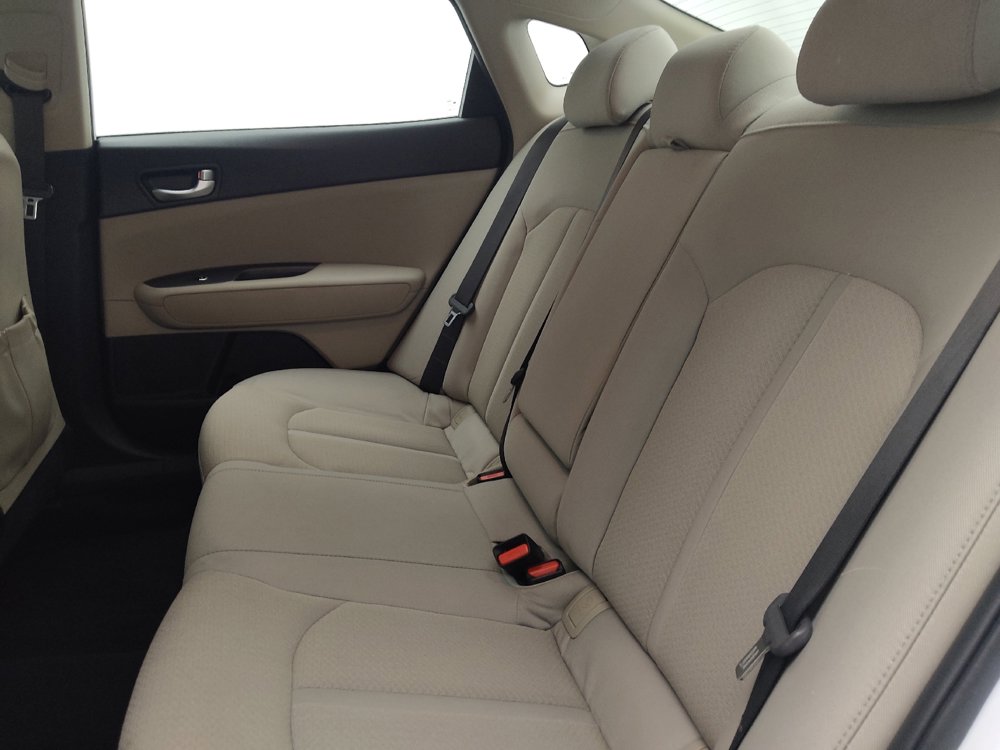 Used 2017 Kia Optima LX FWD image 18