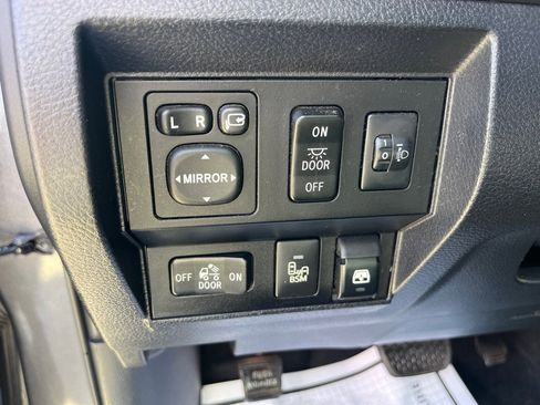 Used 2017 Toyota Tundra 1794 Edition image 17