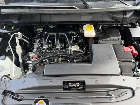Used 2025 Nissan Pathfinder SV FWD image 35