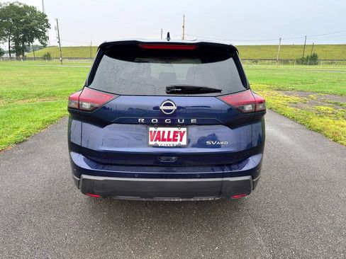 Used 2024 Nissan Rogue SV AWD/4WD image 13