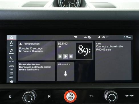 Certified 2025 Porsche Macan AWD/4WD image 17