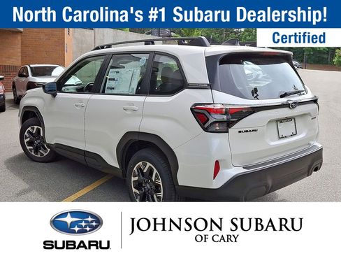 Used 2025 Subaru Forester image 13