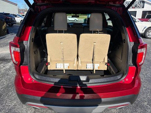 Used 2016 Ford Explorer XLT w/ Equipment Group 202A image 30