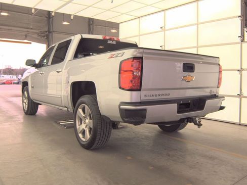 Used 2018 Chevrolet Silverado 1500 LT w/ Texas Edition image 5