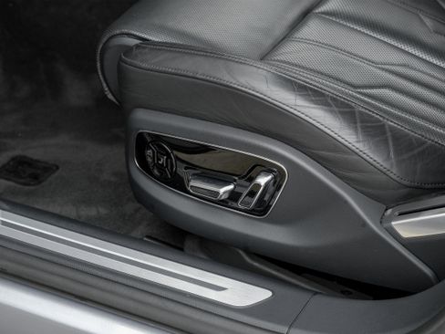 Used 2020 Audi A8 L 4.0T image 42