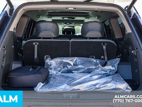 Used 2024 Kia EV9 Wind image 25