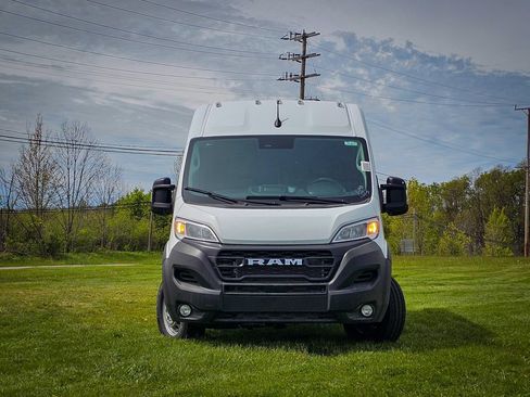 New 2026 RAM ProMaster 2500 w/ Convenience Group FWD image 9