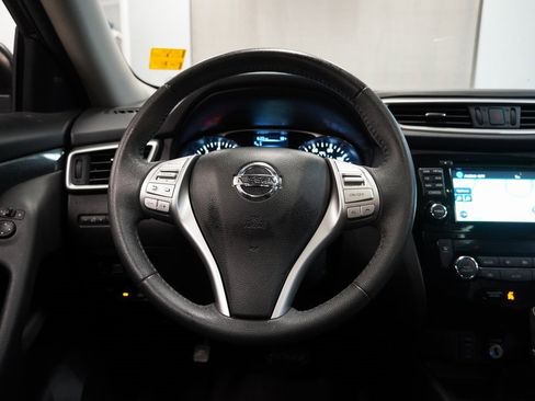 Used 2016 Nissan Rogue SL w/ SL Premium Package image 19