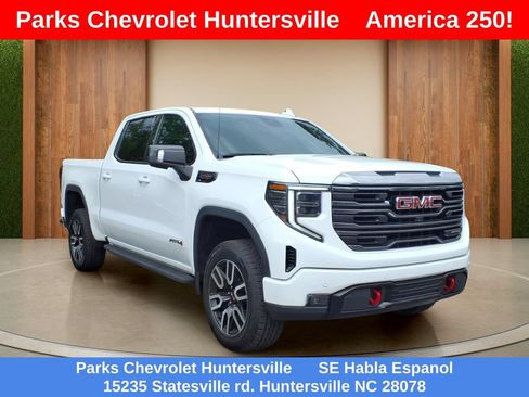 Certified 2022 GMC Sierra 1500 AT4 w/ AT4 Premium Package AWD/4WD image 1