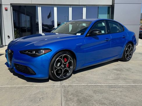 New 2026 Alfa Romeo Giulia w/ Driving Assist Package RWD image 3
