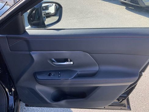 New 2026 Nissan Kicks SR image 28