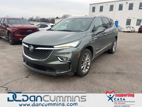 Used 2023 Buick Enclave Avenir image 1