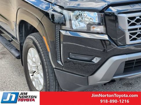 Used 2023 Nissan Frontier SV w/ Tow Package AWD/4WD image 8