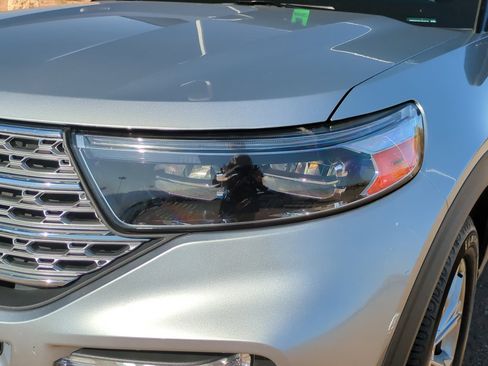 Used 2020 Ford Explorer Limited image 10