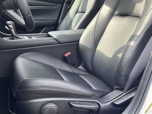 Used 2021 MAZDA MAZDA3 s image 12