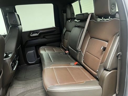 Used 2024 GMC Sierra 2500 Denali image 51