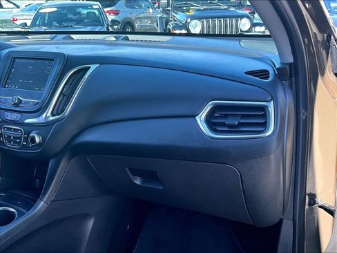 Used 2023 Chevrolet Equinox LT image 13