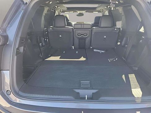 Used 2025 Honda Pilot Black Edition image 24