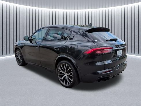 Used 2023 Maserati Grecale Modena AWD/4WD image 11