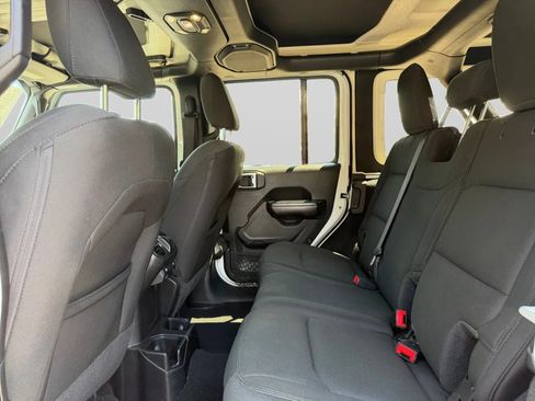 Used 2020 Jeep Wrangler Unlimited Sport AWD/4WD image 26