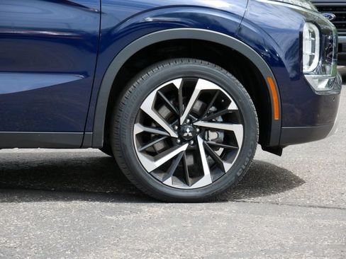 Used 2022 Mitsubishi Outlander SE AWD/4WD image 7
