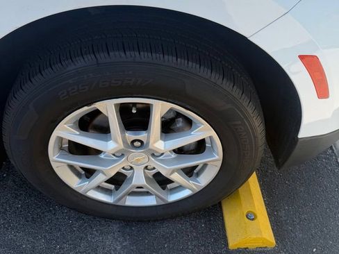 Used 2023 Chevrolet Equinox LS AWD/4WD image 8