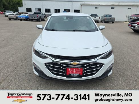 Used 2024 Chevrolet Malibu LT FWD image 3