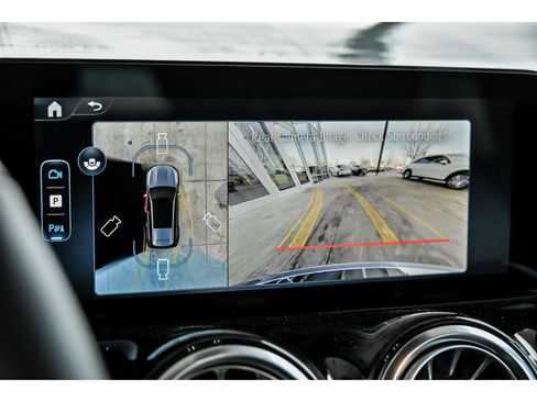 New 2026 Mercedes-Benz GLB 250 4MATIC image 14