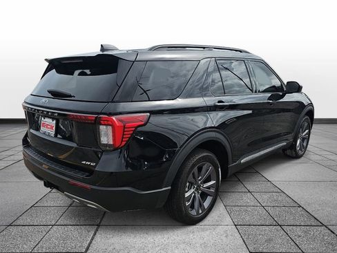 Used 2025 Ford Explorer Active w/ Active Comfort Package AWD/4WD image 5