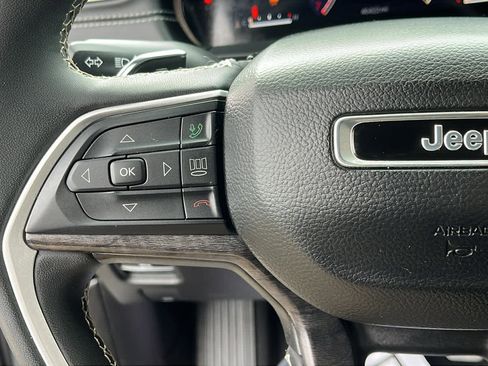 Certified 2023 Jeep Grand Cherokee Limited image 13