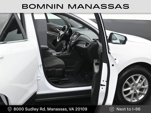 Used 2023 Chevrolet Equinox LT FWD image 9