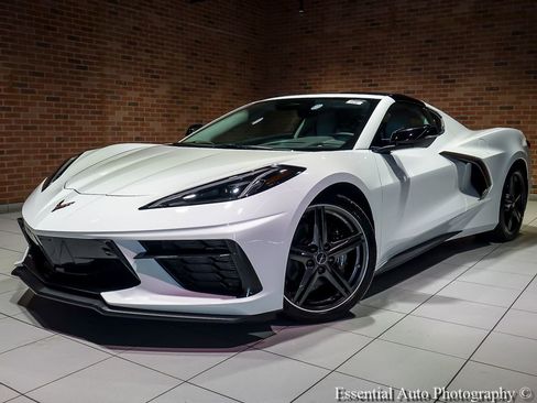 Used 2024 Chevrolet Corvette Stingray Premium Cpe RWD image 2