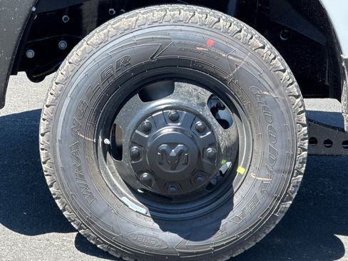 New 2026 RAM 3500 Tradesman AWD/4WD image 22